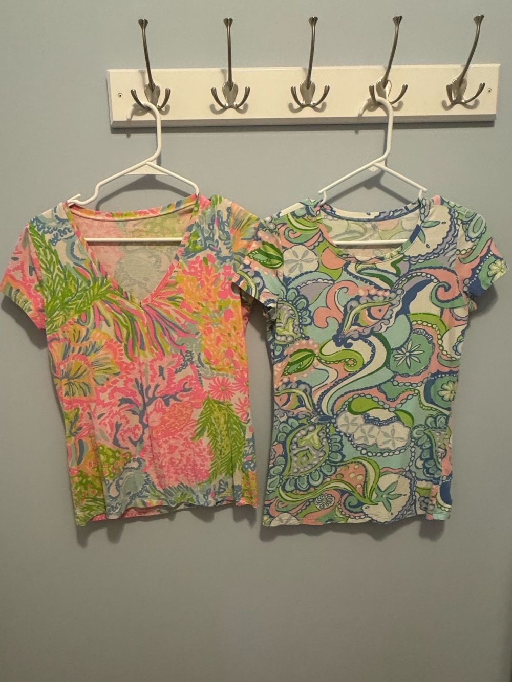 Lilly Pulitzer Tee Bundle Set of 2 | Size XS & S | More Lovers Coral & Conch Rep